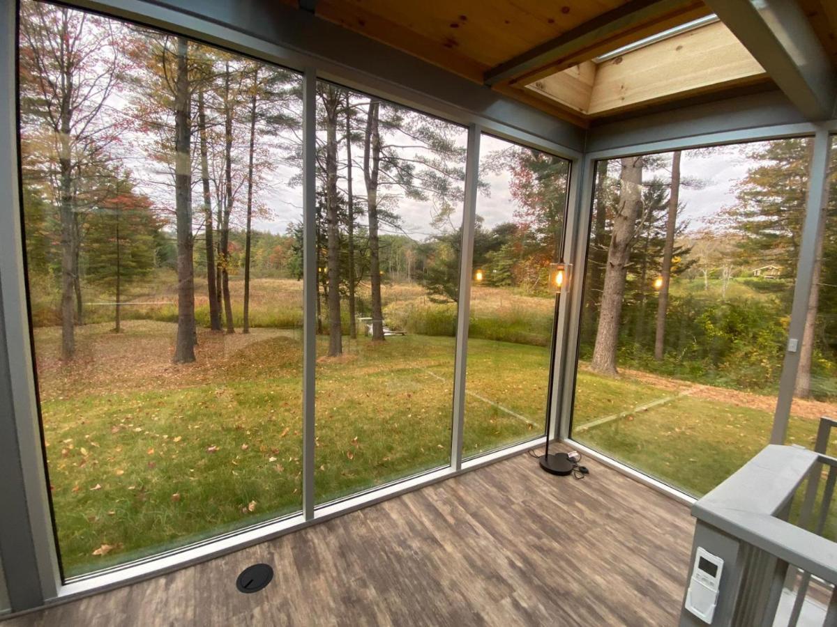 Vermont Mirror House Villa Guilford Exterior photo